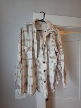 Cream Plaid Button-Up Shacket